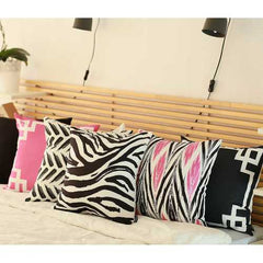 18"x18"Black and White Geometric Decorative Throw Pillow Cover
